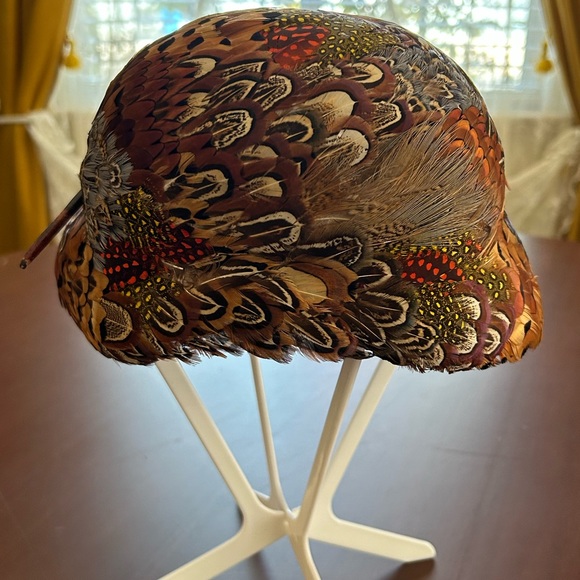 Vintage feathered cloche. - Picture 4 of 5
